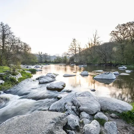 Le Hameau 2 Pour 15 Personnes Nature Et Riviere Proche Du Puy Dufou Tatil Evi *