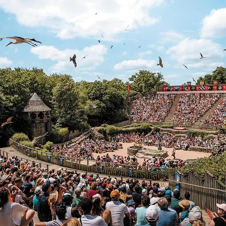 Le Hameau 2 Pour 15 Personnes Nature Et Riviere Proche Du Puy Dufou Tatil Evi