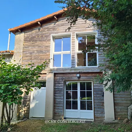 Le Hameau 2 Pour 15 Personnes Nature Et Riviere Proche Du Puy Dufou *