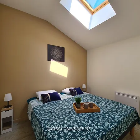 Le Hameau 2 Pour 15 Personnes Nature Et Riviere Proche Du Puy Dufou Tatil Evi *