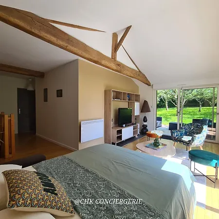 Le Hameau 2 Pour 15 Personnes Nature Et Riviere Proche Du Puy Dufou *